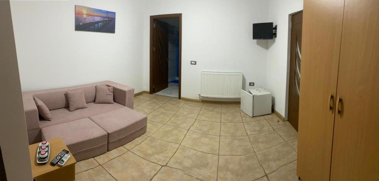 Raven Comstar Appartement Corbu  Buitenkant foto