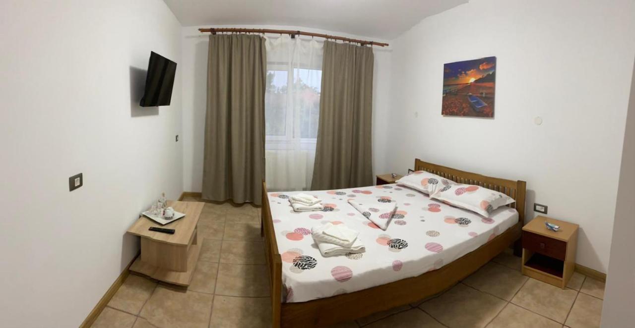 Raven Comstar Appartement Corbu  Buitenkant foto