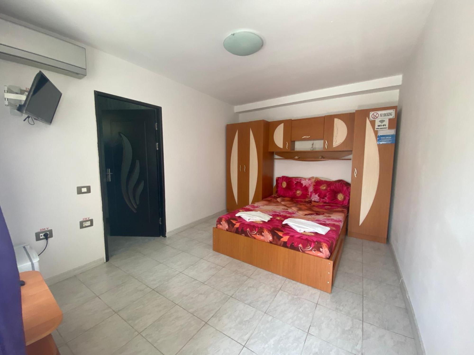 Raven Comstar Appartement Corbu  Buitenkant foto
